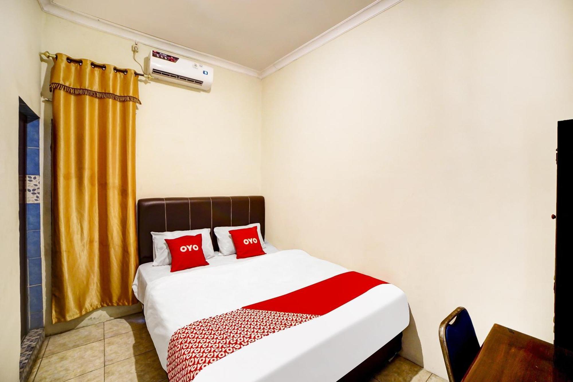 Oyo 91199 Felicia Homestay メダン エクステリア 写真