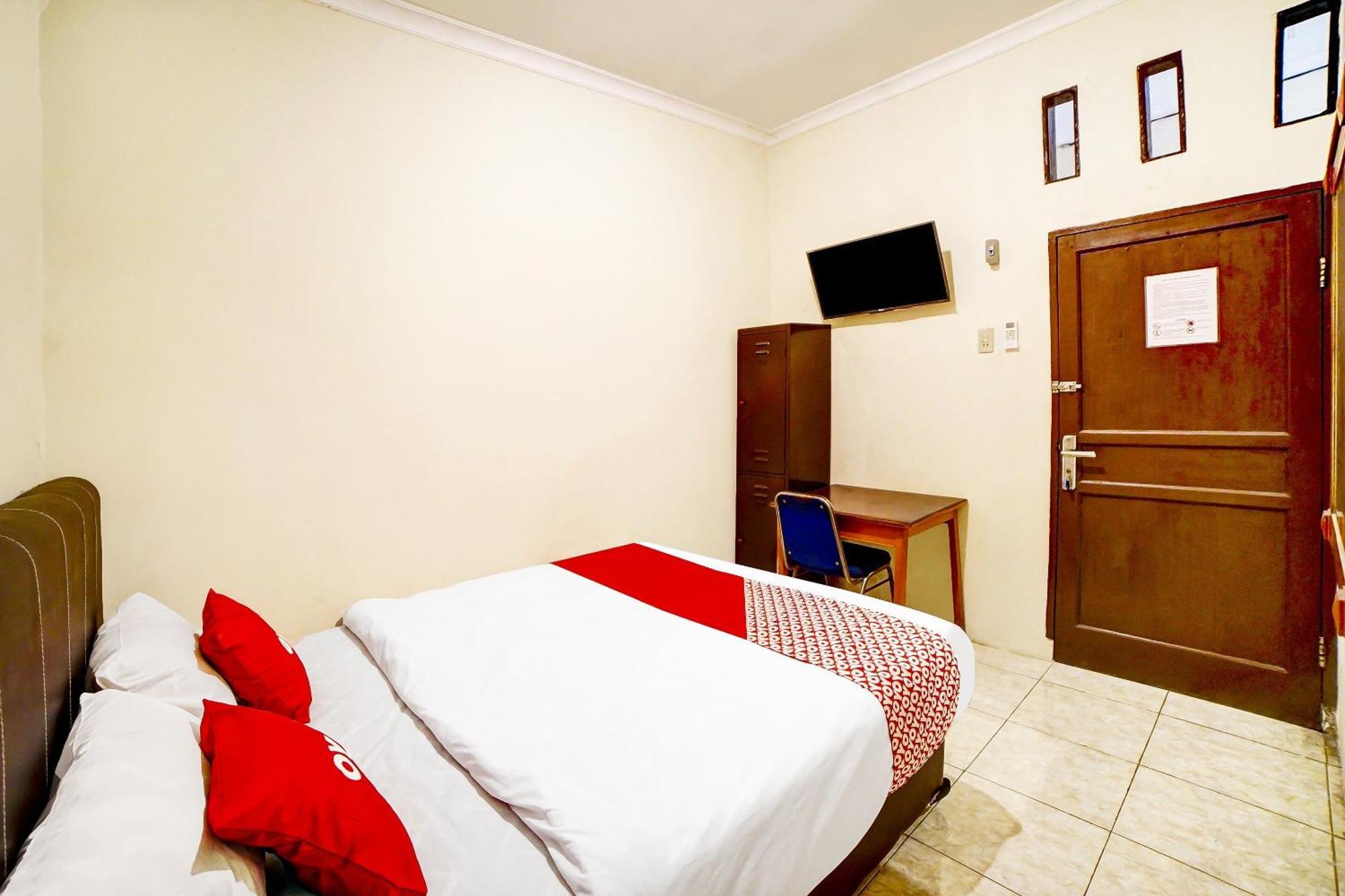 Oyo 91199 Felicia Homestay メダン エクステリア 写真