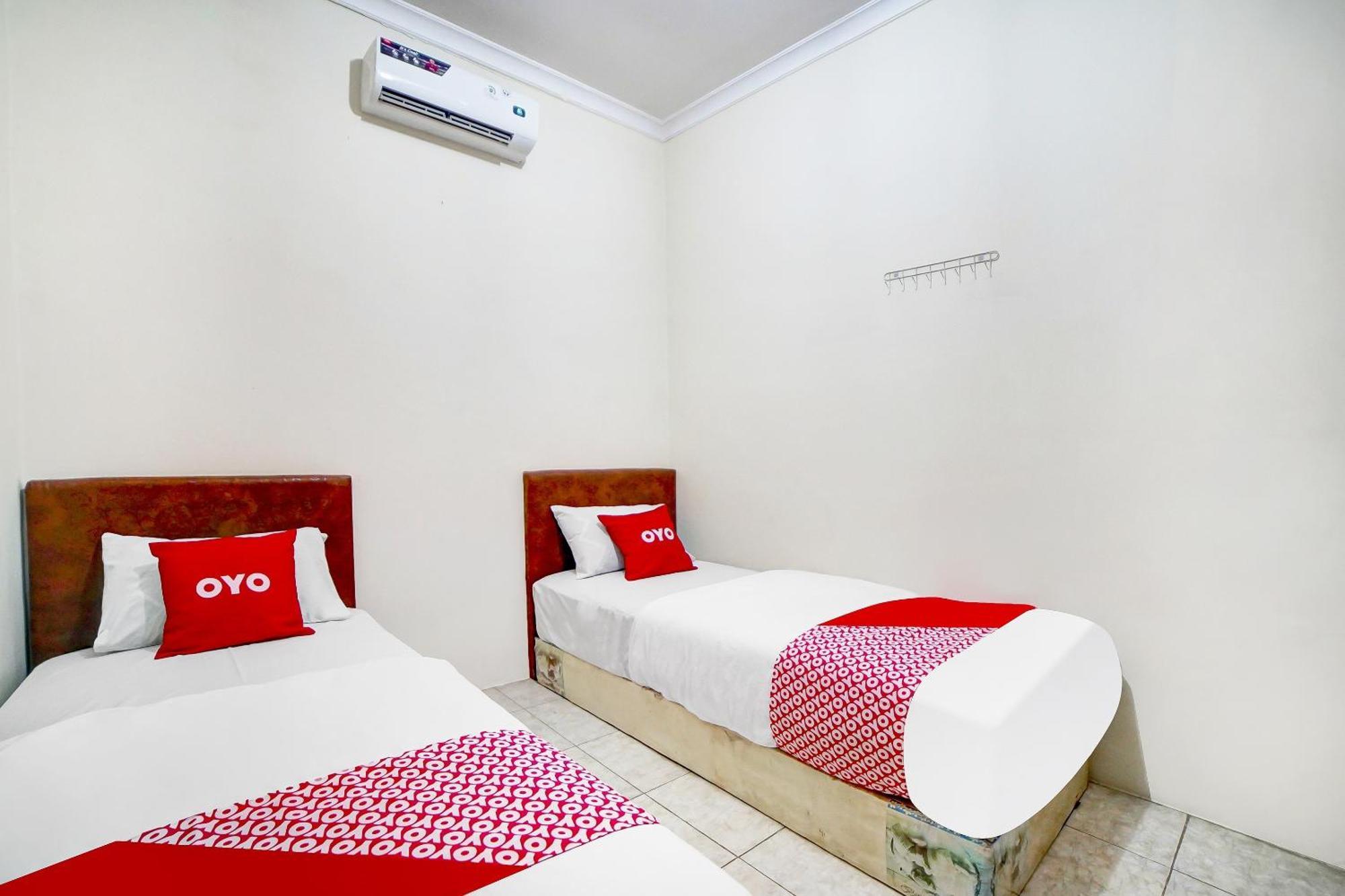 Oyo 91199 Felicia Homestay メダン エクステリア 写真