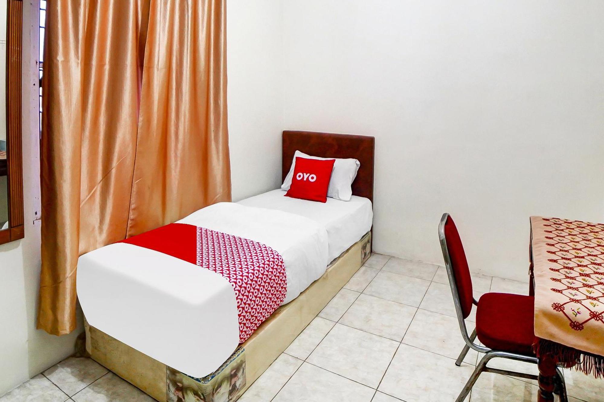 Oyo 91199 Felicia Homestay メダン エクステリア 写真