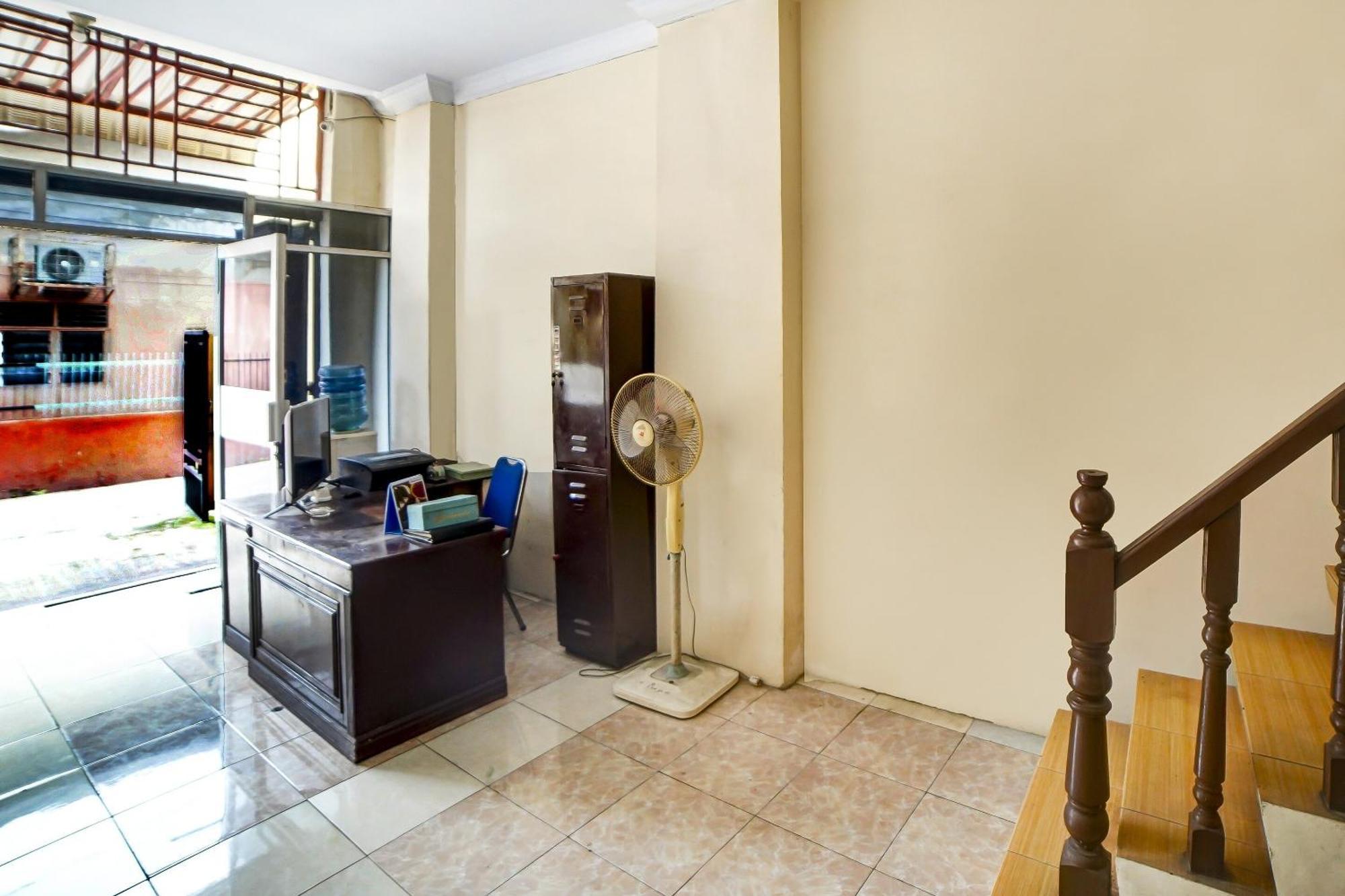 Oyo 91199 Felicia Homestay メダン エクステリア 写真